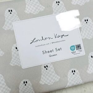 Queen checkered ghost sheet set